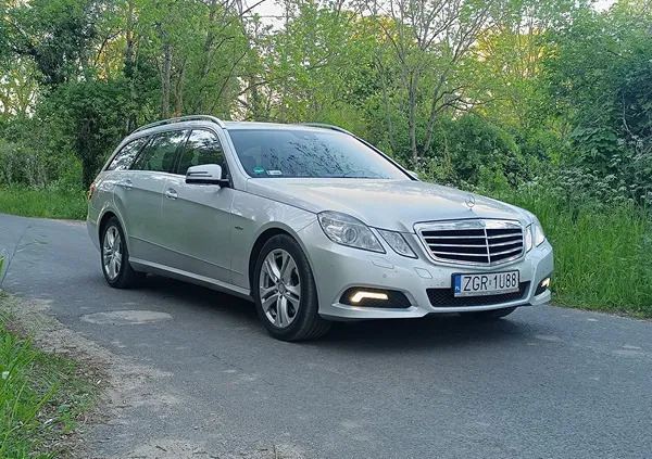 mercedes benz Mercedes-Benz Klasa E cena 42000 przebieg: 293000, rok produkcji 2009 z Chojna